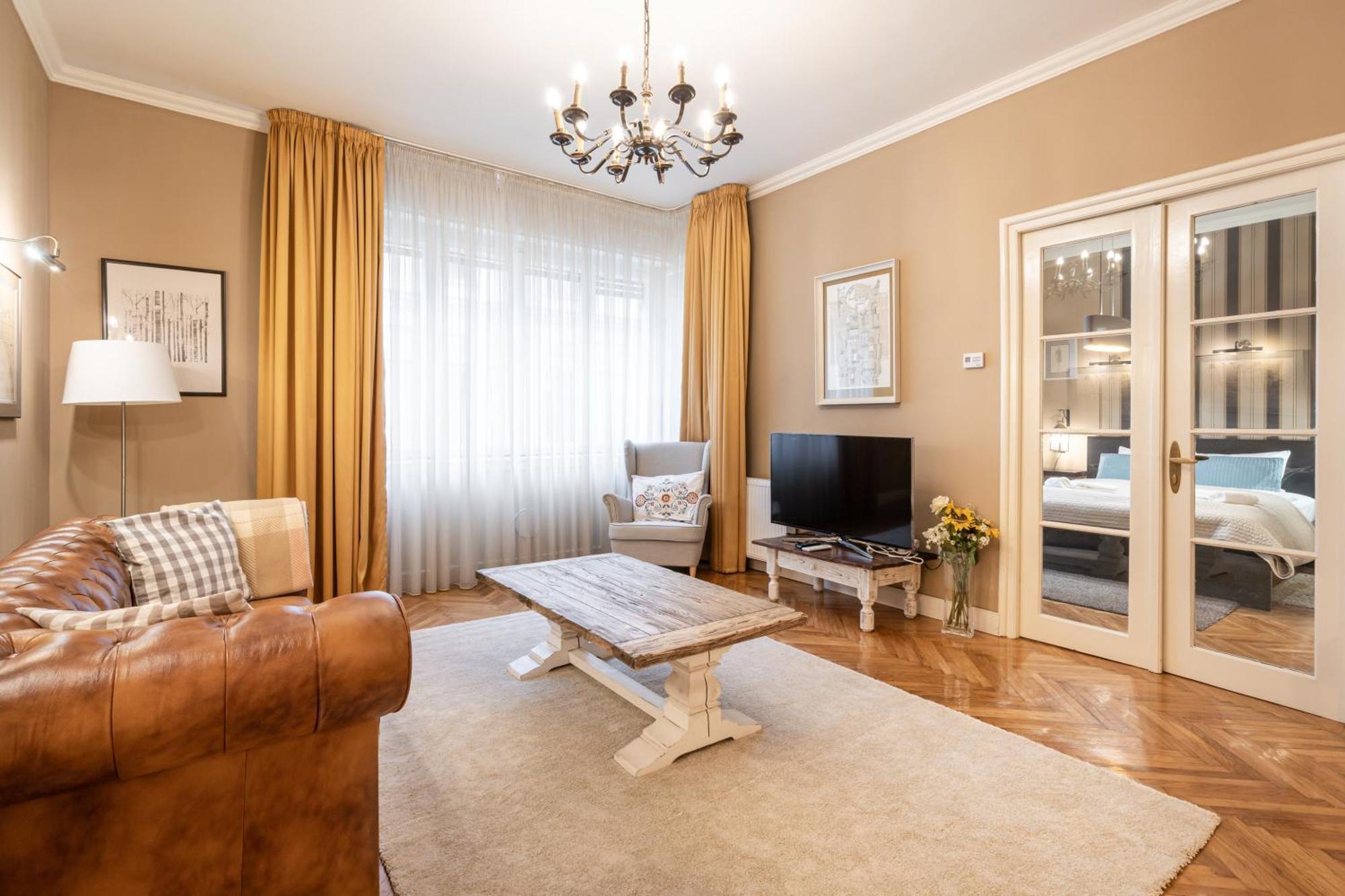Paulay Deluxe 2 * Budapeste